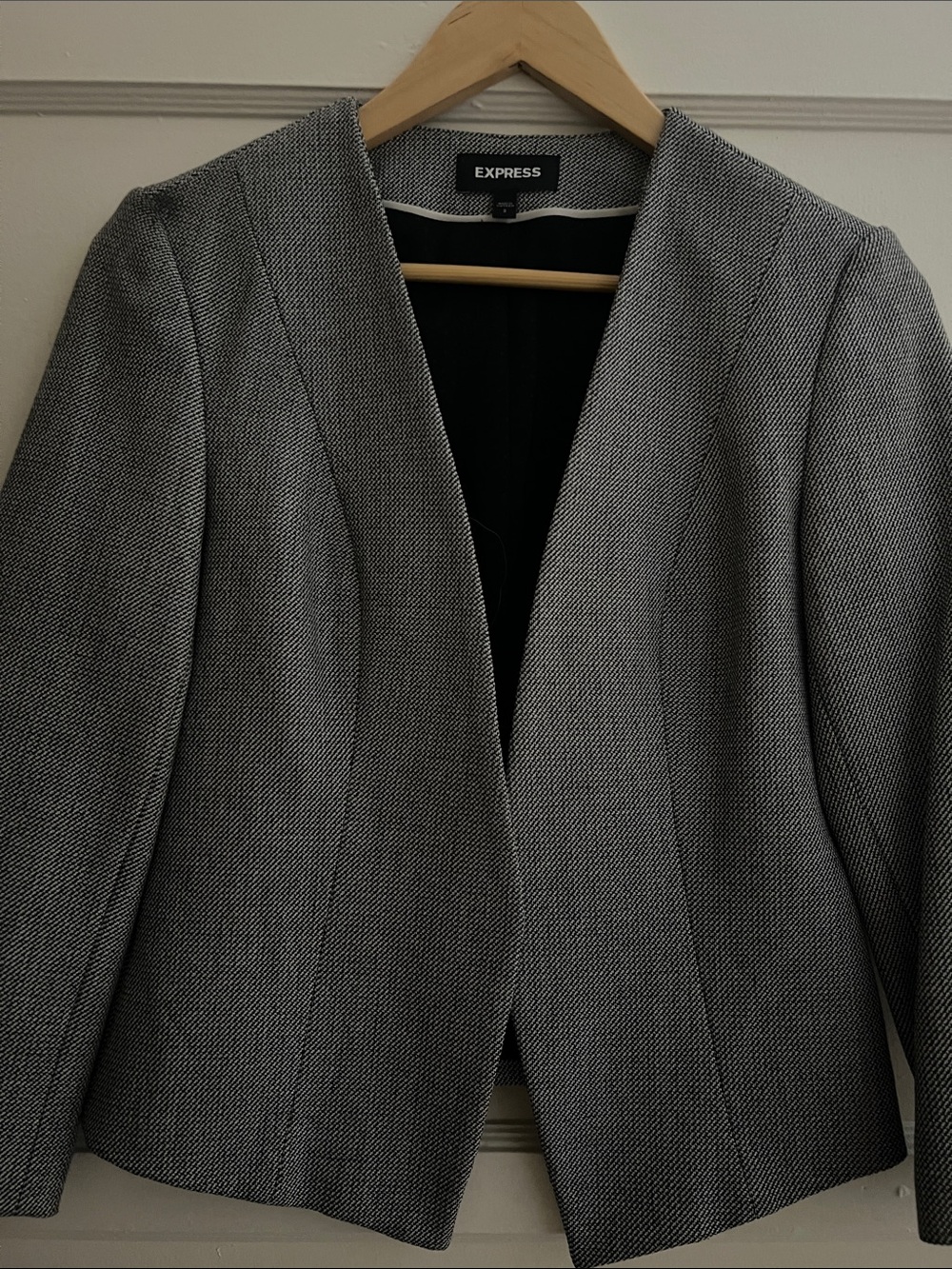 Express Women's Black & White Textured Open-Front Blazer